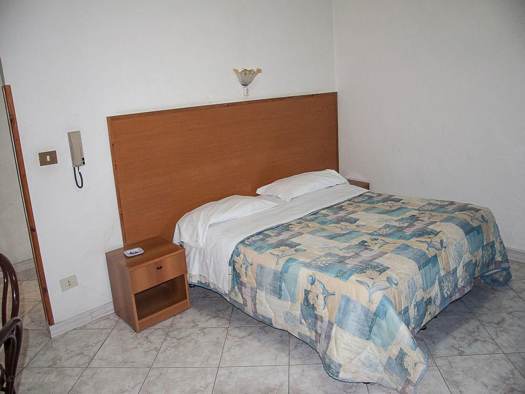 Albergo Gea Pontecagnano Faiano Habitación foto