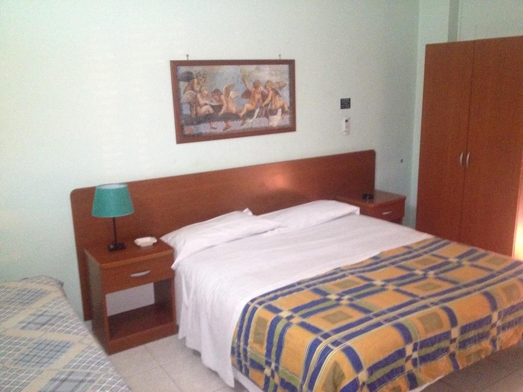 Albergo Gea Pontecagnano Faiano Habitación foto